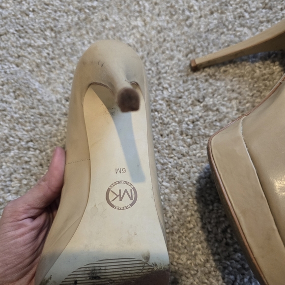 Michael Kors Women's Tan Peep-Toe Heels - Picture 9 of 14
